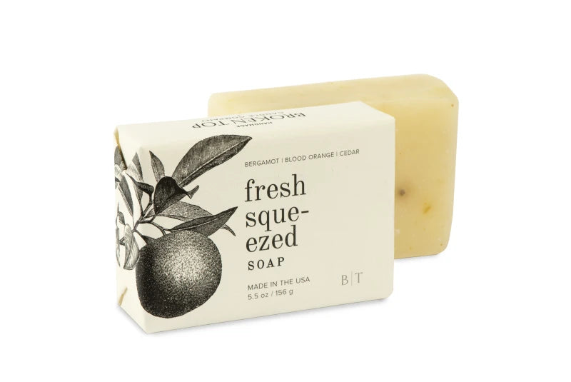 Barre de savon fraîchement pressée